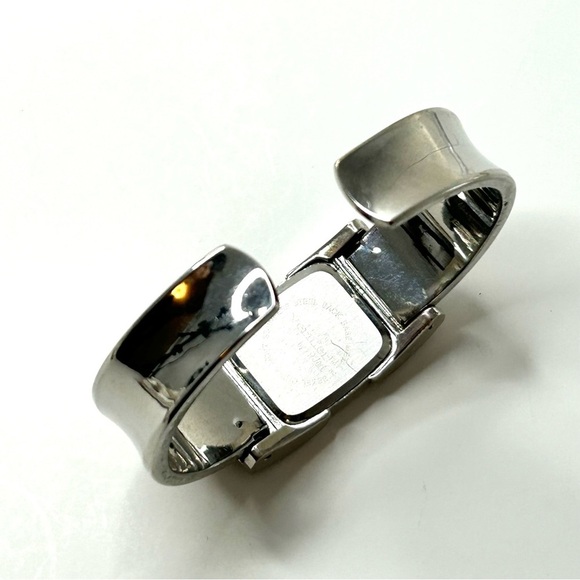 Vernier Quartz Working Watch Clamper Bangle Style - Picture 10 of 13